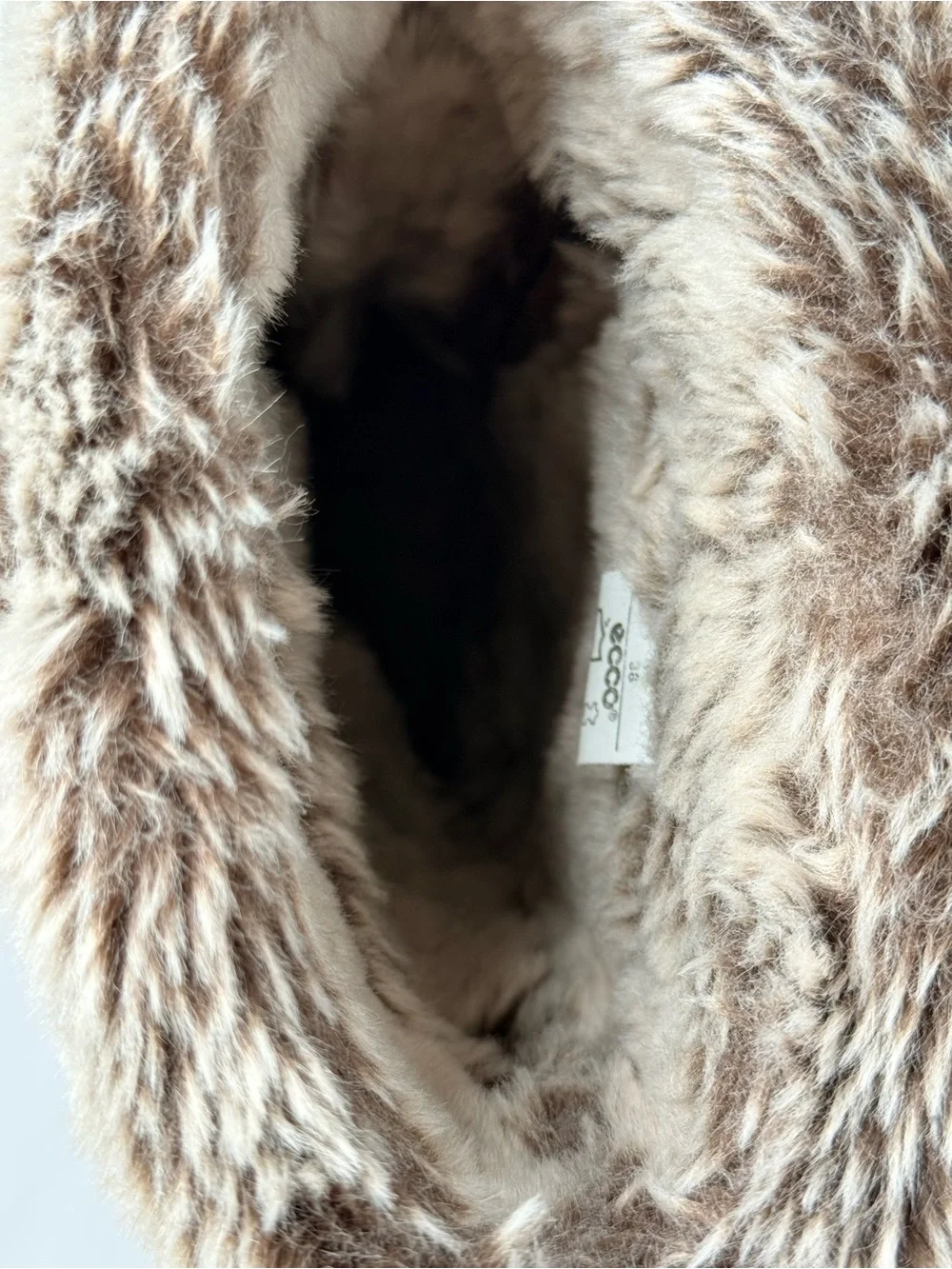NWOT Ecco Siberia Suede Winter Boots Faux Fur Trim
